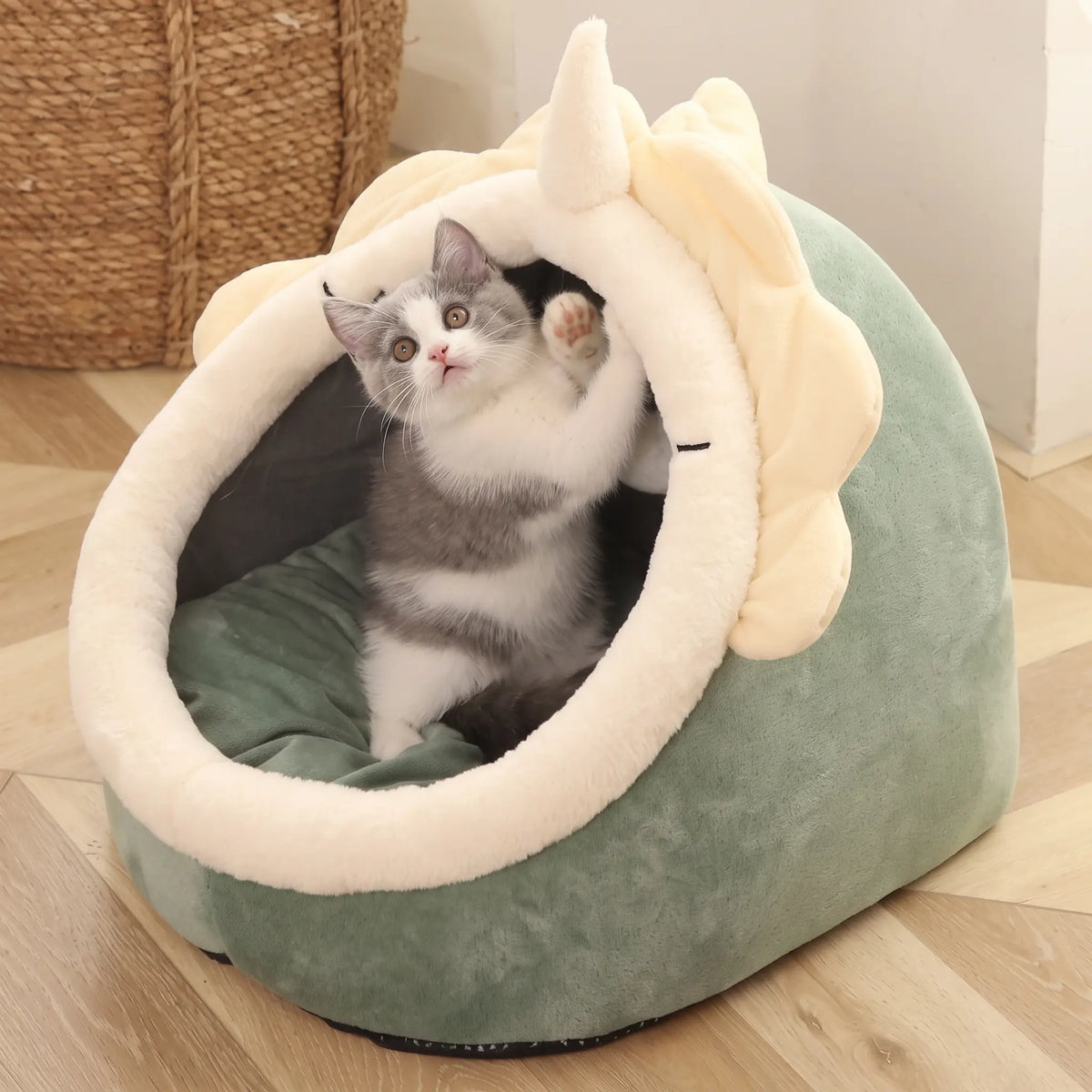 Semi-Enclosed Washable Plush Dog & Cat House